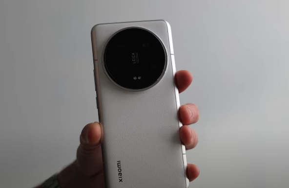 What's up with the Xiaomi 15 Ultra?